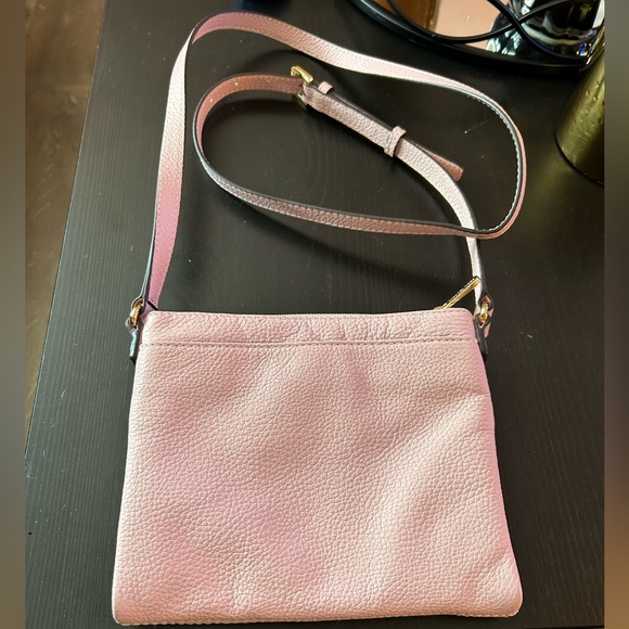 EUC Michael Kors PINK Pebble Crossbody - Picture 2 of 7